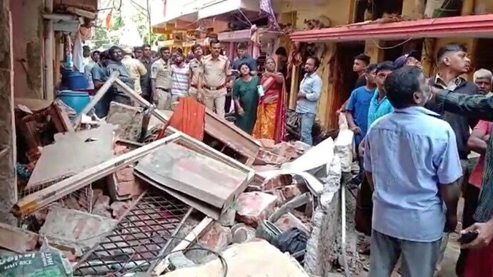हैदराबाद में रसोई गैस सिलेंडर फटा; 1 की मौत, 8 घायलों में 2 की हालत गंभीर October 5, 2026