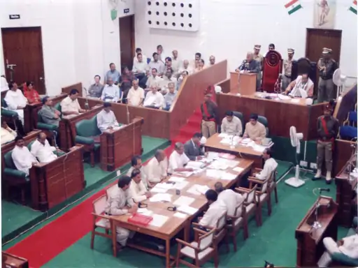 पहले मुख्यमंत्री ने फटे कुर्ते में ली थी शपथ.. 61 पहले मुख्यमंत्री ने फटे कुर्ते में ली थी शपथ.. October 6, 2026
