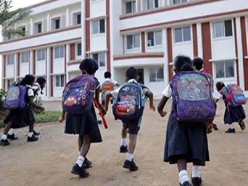 अभी तक स्कूल-कॉलेजों के लिए हर साल बनवाना पड़ता था, खो गया तो नकल मिलेगी... 64 अभी तक स्कूल-कॉलेजों के लिए हर साल बनवाना पड़ता था, खो गया तो नकल मिलेगी... October 6, 2026