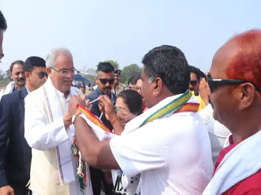 ​​​​​​​डोंगरगांव को 80 करोड़ के विकासकार्यों की सौगात:​​​​​​​CM भूपेश ने कहा- 'योजनाओं का क्रियान्वयन ठीक से हो रहा या नहीं, ये जानने आया हूं'... October 6, 2026