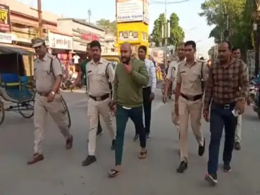 भू-माफिया को डॉक्टरों ने मेडिकल अनफिट बताकर अस्पताल में भर्ती किया, कोर्ट से भी मिली जमानत... 58 भू-माफिया को डॉक्टरों ने मेडिकल अनफिट बताकर अस्पताल में भर्ती किया, कोर्ट से भी मिली जमानत... October 6, 2026