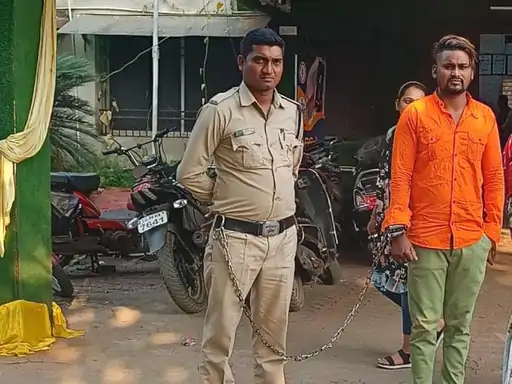उधारी पैसे वसूलने घर में घुसकर की गाली गलौज,रॉड से मारकर हत्या करने की दी धमकी, 4 आरोपियों को पुलिस ने किया गिरफ्तार... October 6, 2026