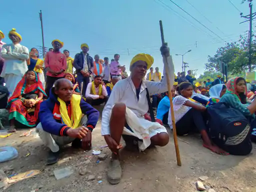 5 घंटे सड़क जाम..और फिर आदिवासियों का हंगामा, आरक्षण मसले पर CM आवास घेरने निकले प्रदर्शनकारियों को पुलिस ने रोका तो हुआ बवाल... October 6, 2026