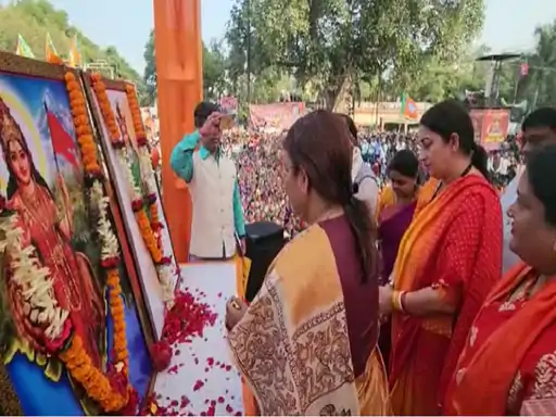 BJP की रैली में पानी के लिए तरसीं 'महतारियां'.. October 6, 2026
