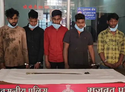 तलवार से हमला करने वाले आरोपी गिरफ्तार… 76 तलवार से हमला करने वाले आरोपी गिरफ्तार… October 6, 2026