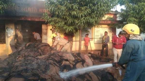 पाटन के खरीदी केंद्र में लगी भीषण आग, हजारों बारदाने, गेंहू, चने जलकर हुए खाक.. October 6, 2026