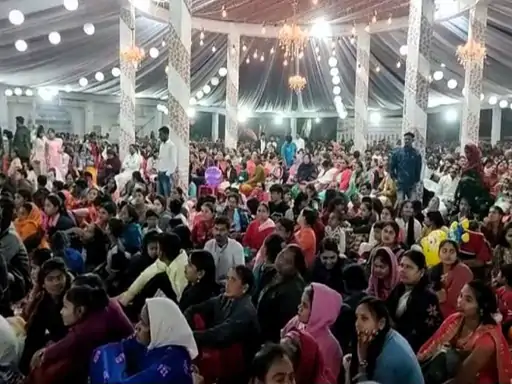 'भगवा रंग त्याग का प्रतीक, उसे बजरंगी गुंडे पहन रहे'.. October 6, 2026