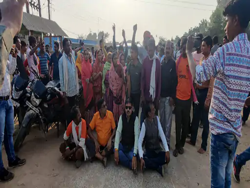 ब्रह्मानंद को नहीं ले जा सकी झारखंड पुलिस,गाड़ी रोककर कार्यकर्ता ने किया भारी विरोध.. October 6, 2026