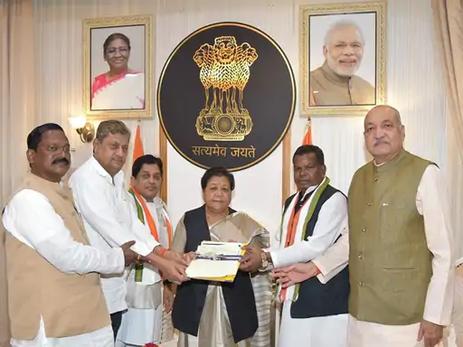 राजभवन पहुंचे सांसद-विधायक.. October 6, 2026