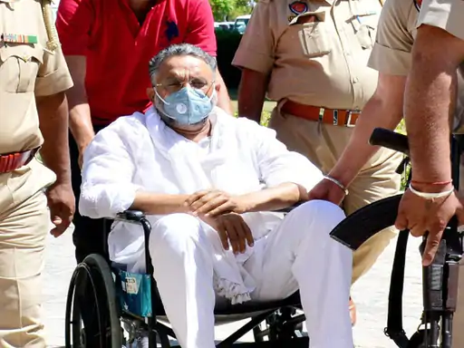 पूछताछ के लिए 5 दिन की रिमांड बढ़ी, प्रयागराज में वीडियो कॉन्फ्रेंसिंग से माफिया डॉन हुआ पेश.. October 6, 2026