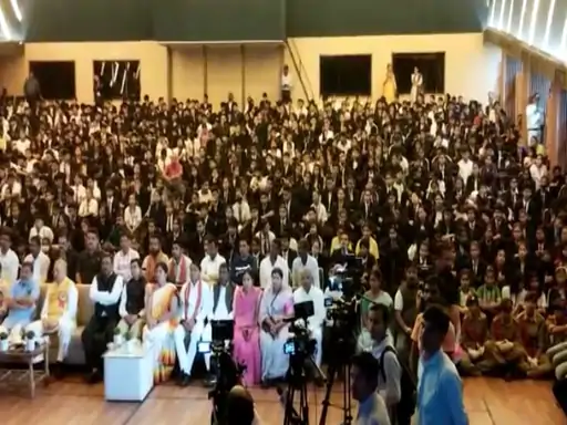 प्रधानमंत्री ने कहा- अपनी क्षमताओं पर रखें विश्वास, मां से सीखें टाइम मैनेजमेंट October 6, 2026