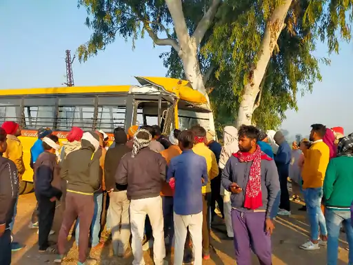 डंपर से भिड़ी स्कूल बस, बच्चे रोते-पुकारते रहे, 25 के सिर फूटे, फ्रैक्चर.. October 6, 2026