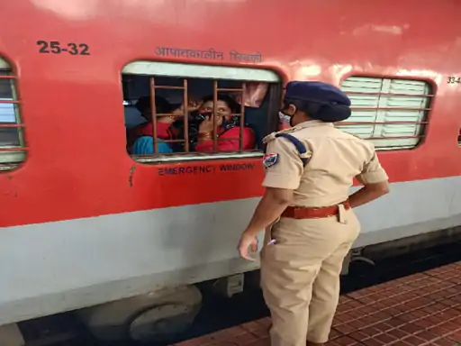 CG News: अकेली सफर करने वाली युवतियों से लेती हैं फीडबैक, 40 गाड़ियों में लगाई गई ड्यूटी.. October 6, 2026