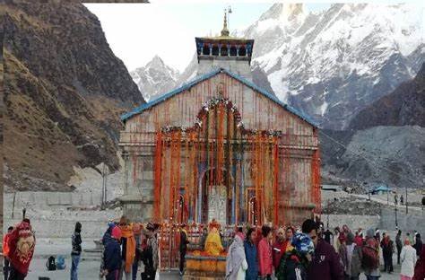 केदारनाथ-बद्रीनाथ में स्पेशल दर्शन के लिए देने होंगे 300 रुपये.. October 6, 2026