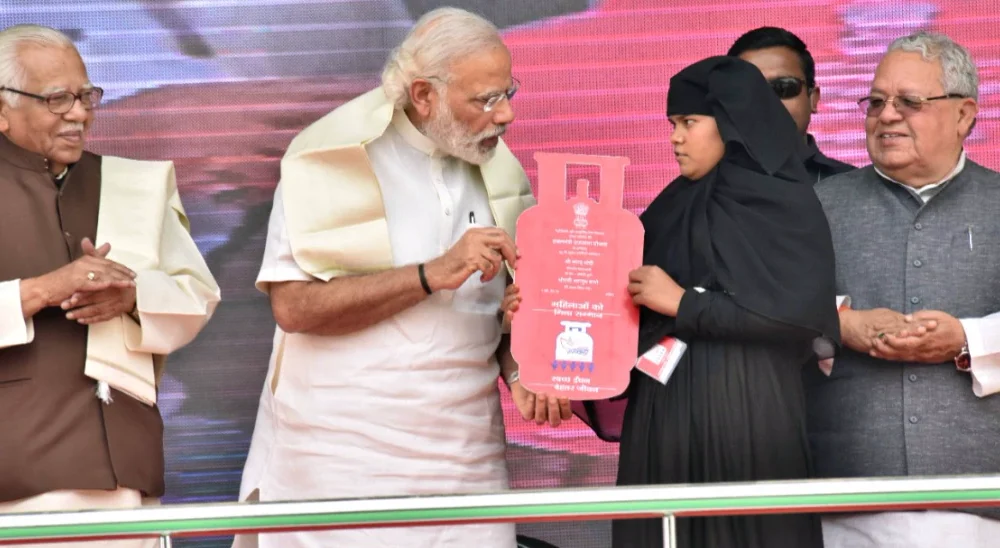 पीएम मोदी ने की PMUY की तारीफ, कहा- गरीब महिलाओं के जीवन को बनाया आसान.. October 6, 2026