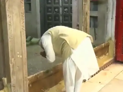 कर्नाटक वोटिंग के दिन मोदी श्रीनाथजी पहुंचे, दर्शन किए.. October 6, 2026