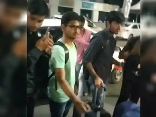 'गोलियां गूंजती रहीं, 3 रात सोए ही नहीं',इंदौर लौटे मणिपुर के स्टूडेंट्स ने सुनाई आपबीती.. October 6, 2026