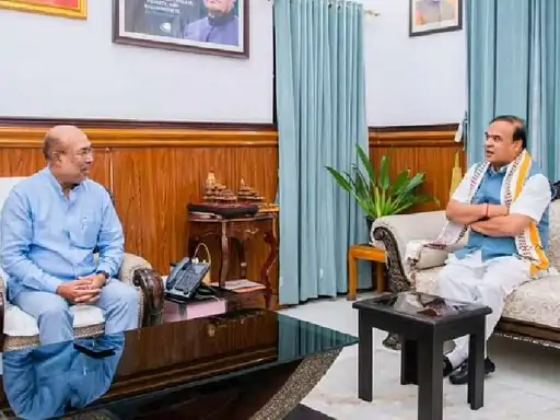 मणिपुर में फिर हिंसा, 9 की मौत, 10 घायल,हथियारबंद लोगों ने मैतेई बहुल कांगपोकी में हमला किया.. October 6, 2026