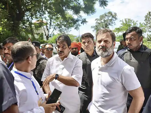 मणिपुर हिंसा के बीच राज्यपाल से मिलेंगे CM बीरेन.. October 6, 2026