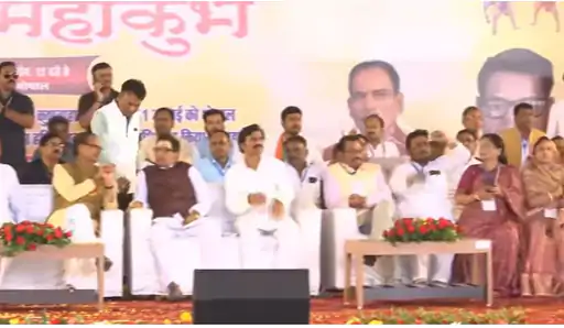 भगवान लव-कुश मंदिर निर्माण का स्वीकृति आदेश लेकर पहुंचे CM.. October 6, 2026