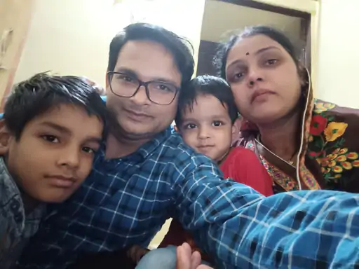 दो बच्चों को जहर देकर पति-पत्नी ने सुसाइड किया.. October 6, 2026