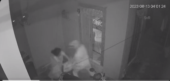 सिरसिला में बहादुर महिला ने चाकू से लैस चोर से जमकर मुकाबला किया, डकैती की कोशिश को नाकाम कर दिया.. October 6, 2026