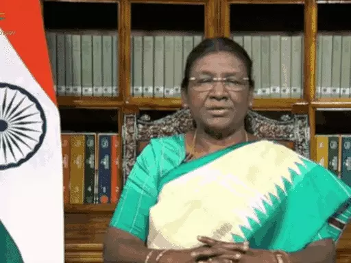 राष्ट्रपति मुर्मू ने 76 वीरता पुरस्कारों को मंजूरी दी,इसमें 4 कीर्ति और 11 शौर्य चक्र सहित 52 सेना मेडल शामिल.. October 6, 2026