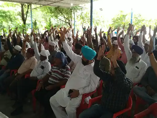 MP में थम सकते हैं ट्रकों के पहिये, फैसला कल,भोपाल में होगी ट्रांसपोर्टरों की महापंचायत.. October 6, 2026