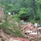 शिमला में लैंडस्लाइड से मंदिर ढहा, 4 की मौत ,30 से ज्यादा लोग दबे, शिव बावड़ी मंदिर में सुबह-सुबह पूजा करने गए थे.. October 6, 2026
