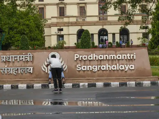 नेहरू मेमोरियल का नाम बदलने पर राहुल गांधी बोले,उनकी पहचान उनके कर्म हैं, नाम नहीं.. October 6, 2026