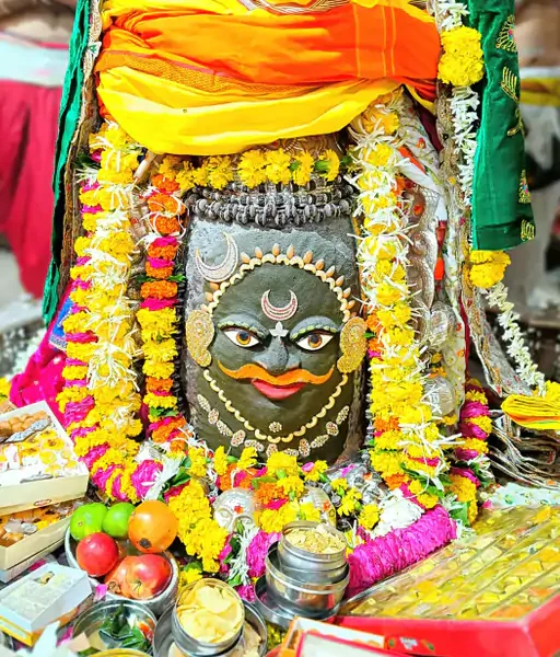 घटाटोप स्वरूप में दर्शन देने निकले भगवान महाकाल,छठीं सवारी में उमड़े लाखों श्रद्धालु.. October 6, 2026