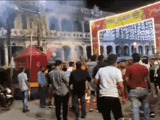 पांच शहरों में कांग्रेस कैंडिडेट्स का विरोध,जावरा में पुतला फूंका, शुजालपुर में कार्यकर्ता बोले- शराब ठेकेदार प्रत्याशी नहीं चलेगा.. October 6, 2026