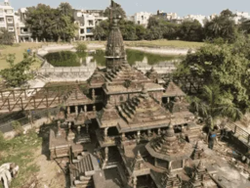 देश में पहली बार..आयरन वेस्ट से बनेगी राम मंदिर प्रतिकृति,इंदौर में एक और प्रयोग, मुस्लिम कलाकार कर रहे नक्काशी, 21 टन लोहा लगा October 6, 2026