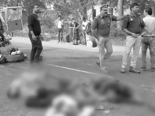 हादसे में एक परिवार के 5 लोगों की मौत,चित्रकूट में बस और बोलेरो टकराईं, अस्थि विसर्जन कर लौट रहे थे पन्ना October 6, 2026