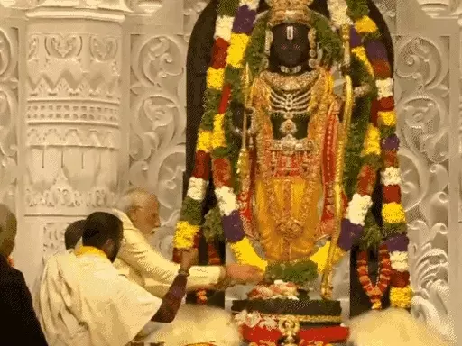 रामलला की नई मूर्ति का नाम बालक राम होगा,प्राण प्रतिष्ठा में शामिल पुजारी बोले- प्रभु बच्चे की तरह दिखते हैं, उनकी उम्र 5 साल October 7, 2026