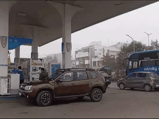 इंदौर में हिट-एंड-रन कानून के विरोध का दूसरा दिन,कई स्कूलों की बसें नहीं चलीं, सिटी और चार्टर्ड बसें भी बंद October 7, 2026