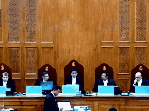 SC का आदेश-SBI कल तक दे इलेक्टोरल बॉन्ड का डेटा,चुनाव आयोग 15 मार्च तक वेबसाइट पर डाले, SBI ने मांगा था 30 जून तक का समय.. October 7, 2026