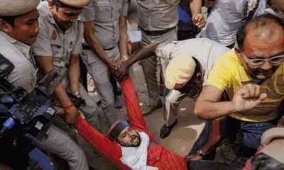 दिल्ली में AAP और भाजपा का प्रदर्शन,PM आवास घेरने निकले आम आदमी पार्टी कार्यकर्ता, भाजपा बोली- CM केजरीवाल इस्तीफा दें.. October 7, 2026