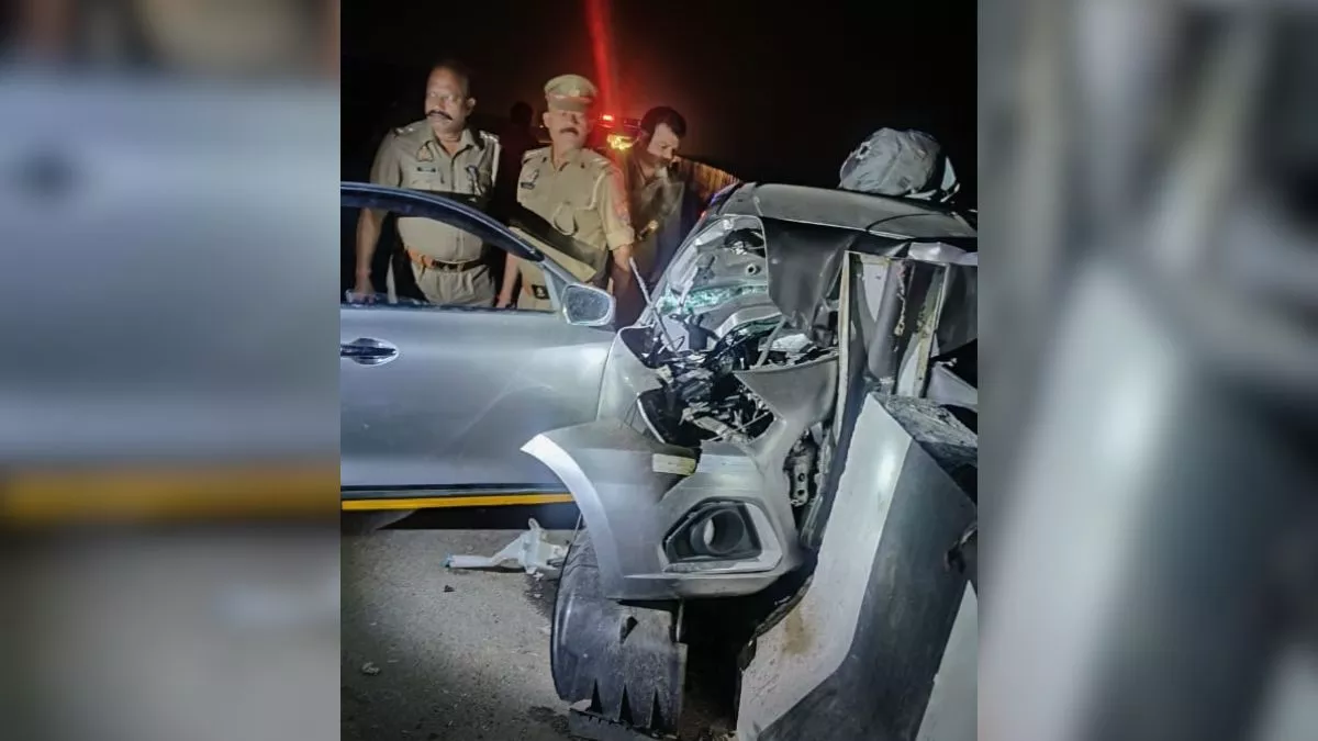 एटा में भीषण सड़क हादसा, हाईवे पर डिवाइडर से टकराई कार; दो मासूम समेत चार लोगों की मौत.. October 7, 2026
