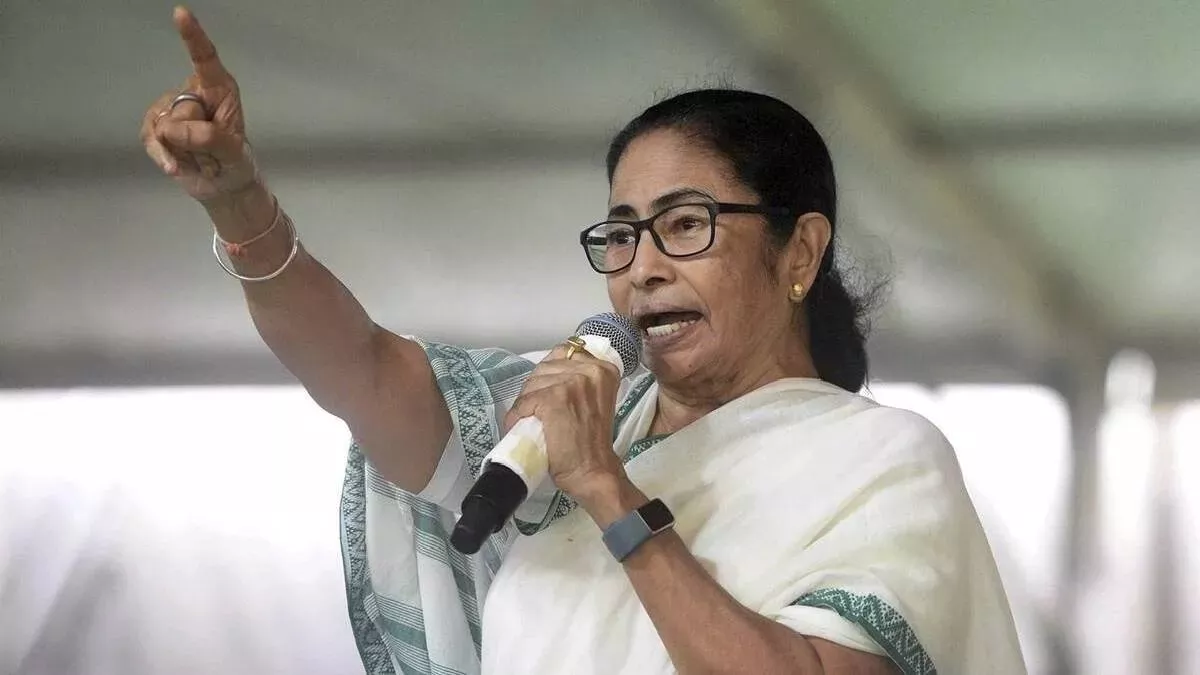 'भाई वोट देकर ही बंगाल से जाना...', ईद मनाने आए श्रमिकों से ममता बोलीं- अगर मतदान नहीं किया तो चली जाएगी नागरिकता 40 'भाई वोट देकर ही बंगाल से जाना...', ईद मनाने आए श्रमिकों से ममता बोलीं- अगर मतदान नहीं किया तो चली जाएगी नागरिकता October 7, 2026