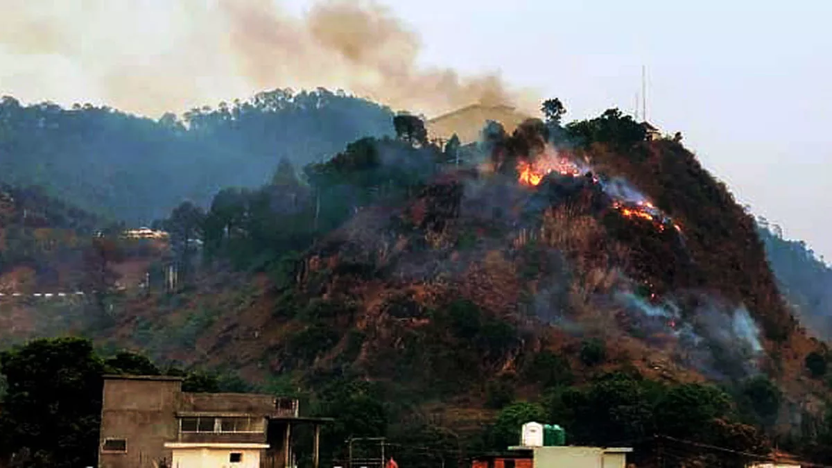  बढ़ती गर्मी के साथ जंगल धधकने का सिलसिला जारी, पहाड़ों में 31 स्थानों पर भड़की आग October 20, 2026