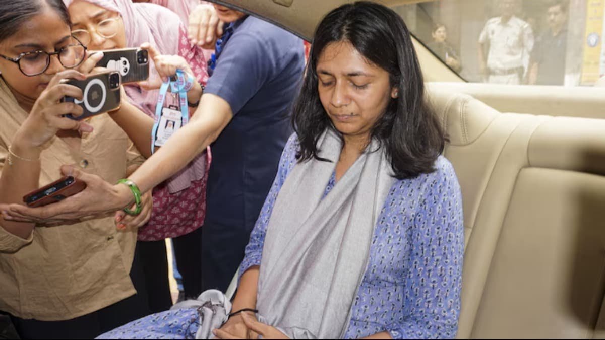 स्वाति मालीवाल की मेडिकल रिपोर्ट आई सामने, चार जगह जख्म की पुष्टि 40 स्वाति मालीवाल की मेडिकल रिपोर्ट आई सामने, चार जगह जख्म की पुष्टि October 25, 2026