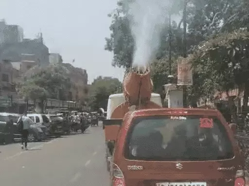 भीषण गर्मी से राहत के लिए छोड़ी पानी की फुहार,जयपुर हेरिटेज नगर निगम ने लगाई 3 एंटी स्मोक गन, सुबह 8 बजे से किया जा रहा छिड़काव October 20, 2026