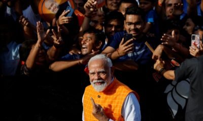 मोदी मूमेंट, अहमदाबाद में पीएम ने डाला वोट, बच्ची को खिलाया; बुजुर्ग महिला ने बांधी राखी; तस्वीरों में देखें बेहद खास पल October 7, 2026