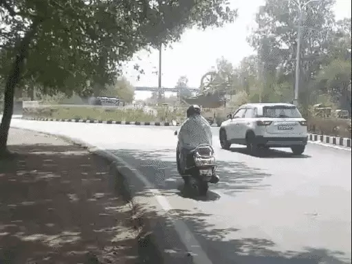 MP में गर्मी के कारण फ्लाइट उड़ नहीं पाई; छत्तीसगढ़ में बारूद फैक्ट्री में ब्लास्ट,पोर्श केस- नाबालिग का दादा अरेस्ट October 20, 2026