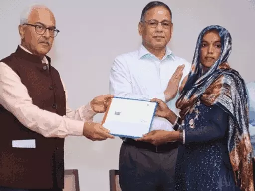 पहली बार CAA से 14 शरणार्थी को भारतीय नागरिकता मिली,गृह मंत्रालय ने सर्टिफिकेट जारी किया; 11 मार्च को लागू हुआ था कानून October 20, 2026
