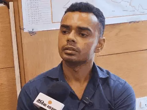 शिवराज के बेटे बोले-राजनीति में कुछ भी परमानेंट नहीं,चुनाव लड़ने के सवाल पर कहा- जिन्होंने पिता के लिए पसीना बहाया, उनका हक पहले October 20, 2026