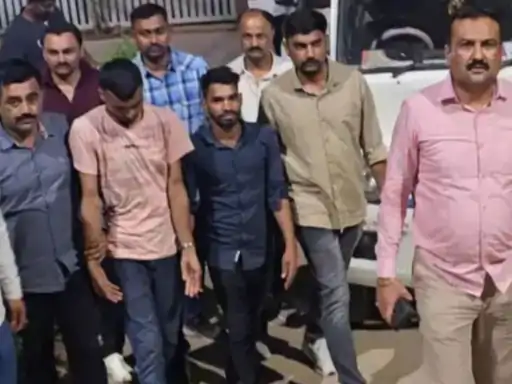 सलमान के घर फायरिंग केस के आरोपी ने आत्महत्या की,6 दिन से मुंबई क्राइम ब्रांच की कस्टडी में था, चादर से फांसी लगाई October 20, 2026