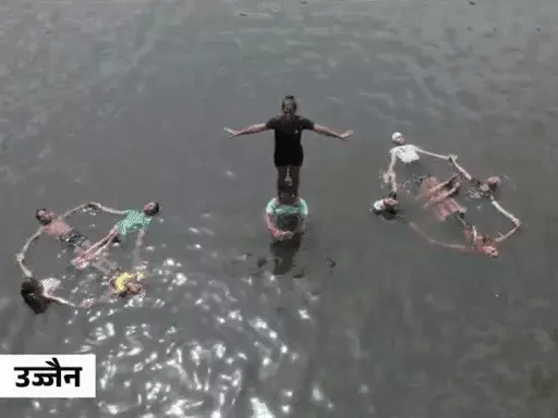 एमपी में पहाड़ और पानी में योगासन,प्रदेश की सबसे ऊंची चोटी धूपगढ़ में बारिश के बीच योग; उज्जैन में क्षिप्रा नदी में जलयोग October 20, 2026