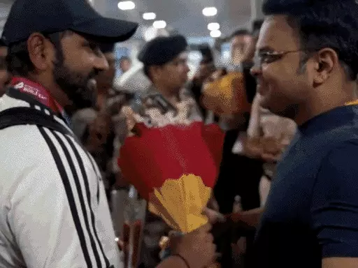 PM मोदी से मिलने पहुंची टीम इंडिया,होटल में भांगड़ा करते नजर आए कप्तान रोहित, स्पेशल केक भी काटा October 19, 2026